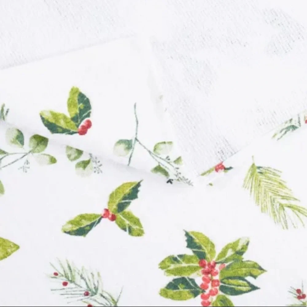 Martha Stewart Anti-microbial Kitchen Holiday Mistletoe Holly Towels
